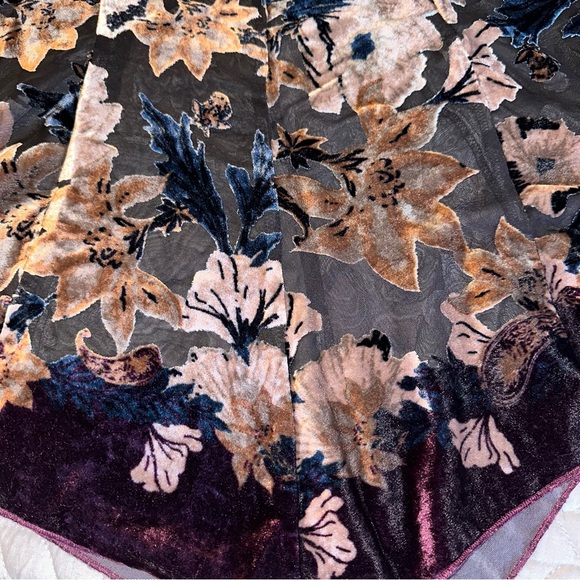 ⭐️ Intimately Free People sheer & velour black floral nightie nightgown sz XS - Picture 2 of 7